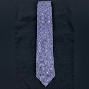 (NWOT) TOM FORD 👔 100% Silk ◇ Purple and White Geometric Silk Tie